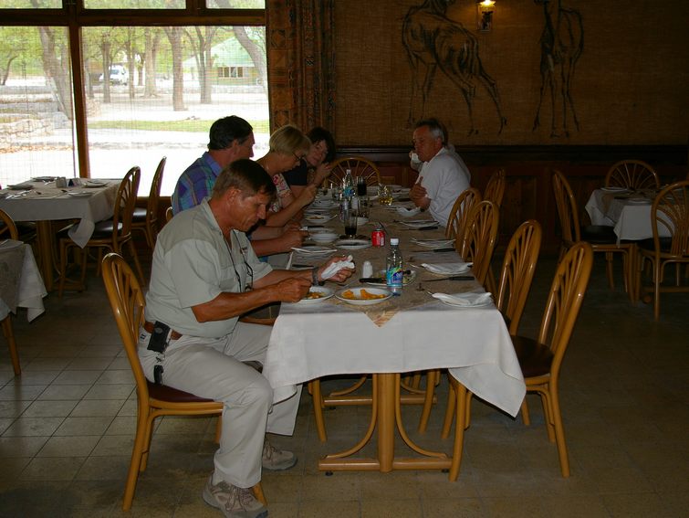 697 Namibia Okt 2006 Halali-Resort.JPG
